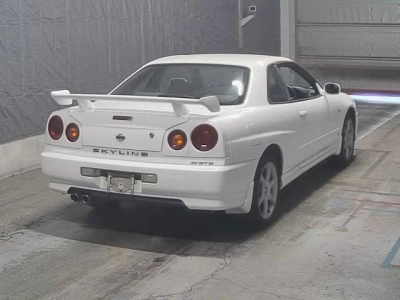 NISSAN SKYLINE
