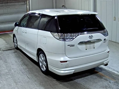 TOYOTA ESTIMA HYBRID