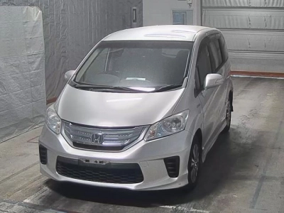 HONDA FREED HYBRID