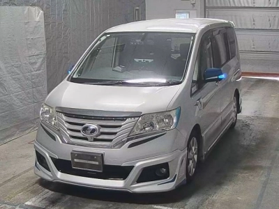 NISSAN SERENA