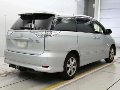 TOYOTA ESTIMA HYBRID