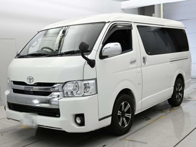 TOYOTA HIACE WAGON