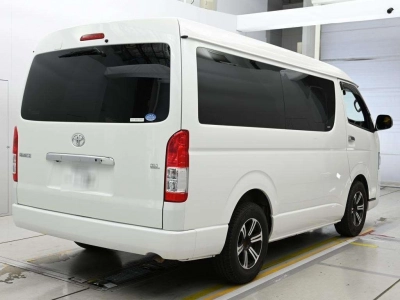 TOYOTA HIACE WAGON