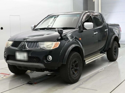 MITSUBISHI TRITON