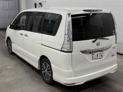 NISSAN SERENA
