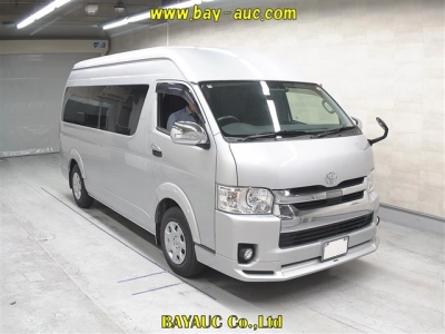 TOYOTA HIACE WAGON