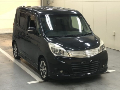 MITSUBISHI DELICA D:2