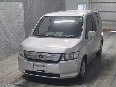 HONDA MOBILIO SPIKE