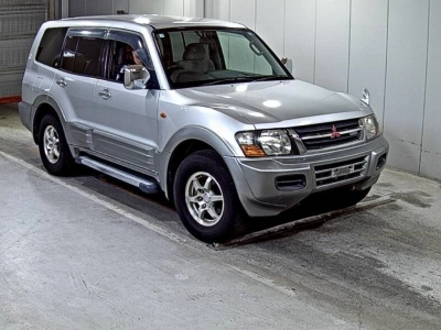 MITSUBISHI PAJERO