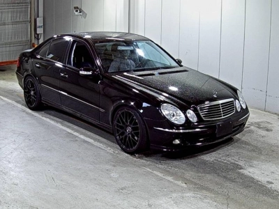 MERCEDES BENZ E CLASS