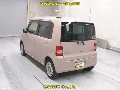 TOYOTA PIXIS SPACE