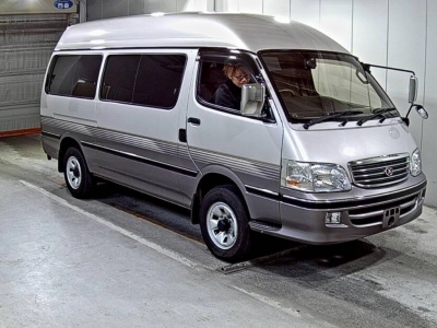 TOYOTA HIACE WAGON