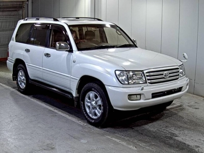 TOYOTA LAND CRUISER 100