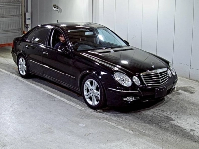 MERCEDES BENZ E CLASS