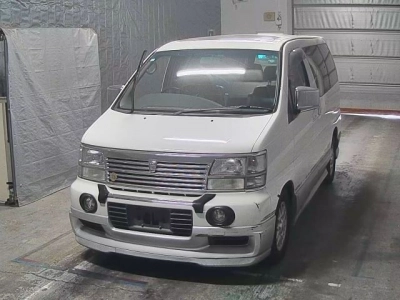 NISSAN ELGRAND