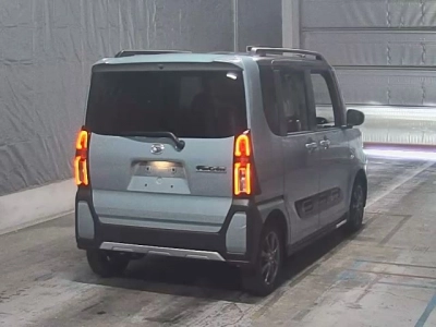 DAIHATSU TANTO FUN CROSS