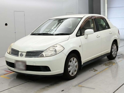 NISSAN TIIDA LATIO
