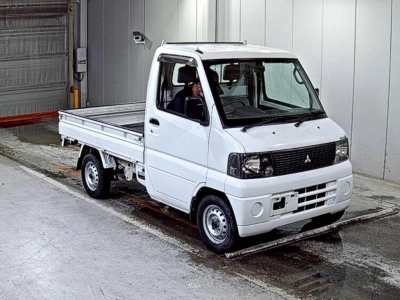 MITSUBISHI MINICAB TRUCK
