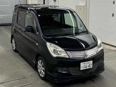MITSUBISHI DELICA D:2