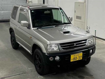 MITSUBISHI PAJERO MINI