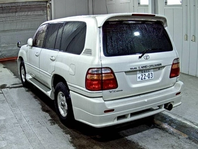 TOYOTA LAND CRUISER 100