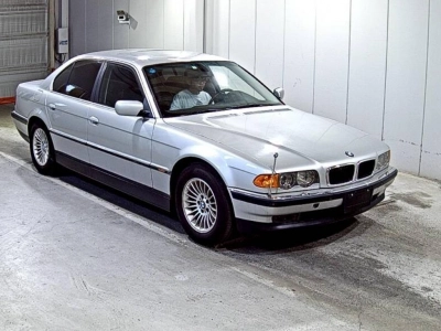BMW 7 SERIES