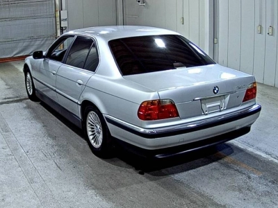 BMW 7 SERIES
