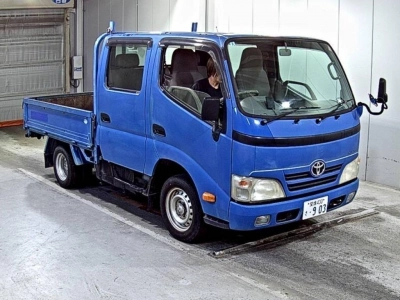 TOYOTA DYNA