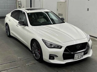 NISSAN SKYLINE