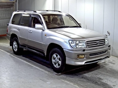 TOYOTA LAND CRUISER 100