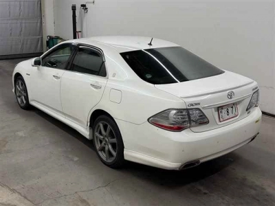 TOYOTA CROWN HYBRID