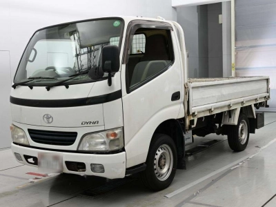TOYOTA DYNA TRUCK