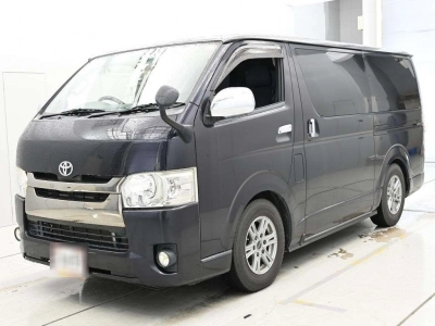 TOYOTA REGIUS VAN