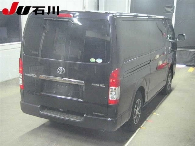 TOYOTA REGIUS VAN