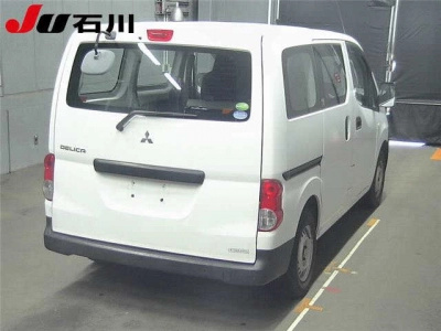 MITSUBISHI DELICA VAN