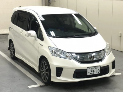 HONDA FREED HYBRID