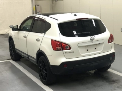 NISSAN DUALIS