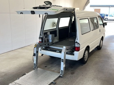 MAZDA BONGO VAN