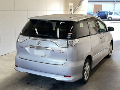 TOYOTA ESTIMA HYBRID