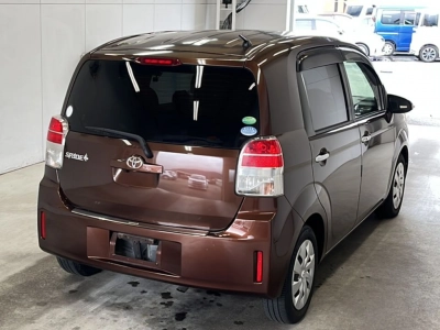 TOYOTA SPADE