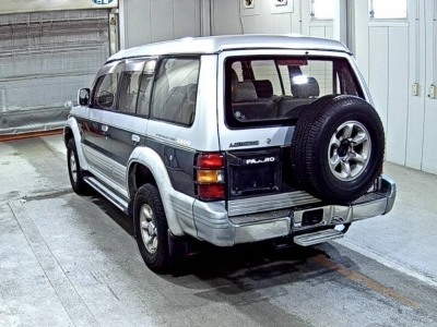 MITSUBISHI PAJERO