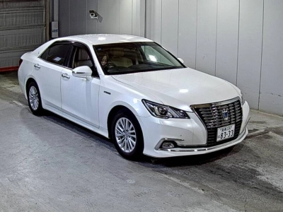 TOYOTA CROWN HYBRID