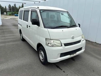 TOYOTA TOWN ACE VAN