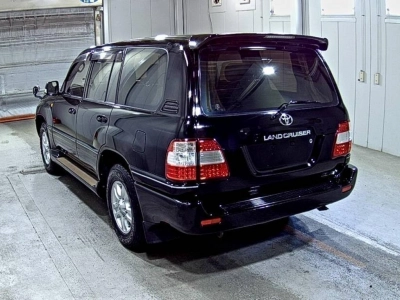 TOYOTA LAND CRUISER 100