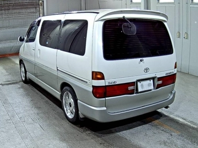 TOYOTA GRANVIA