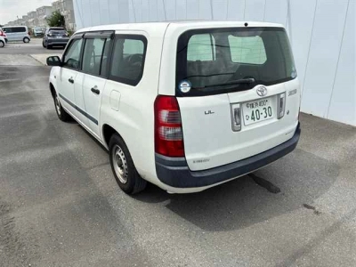 TOYOTA SUCCEED VAN