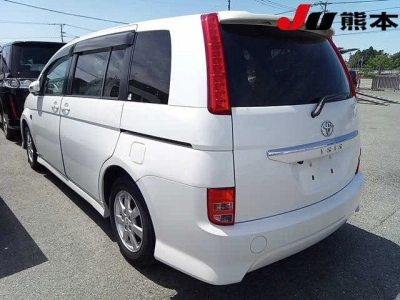 TOYOTA ISIS