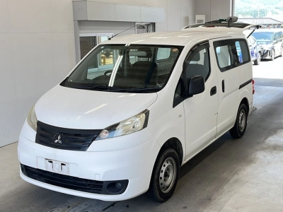 MITSUBISHI DELICA VAN
