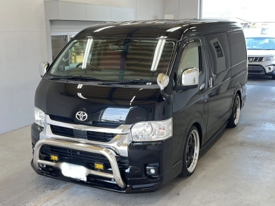 TOYOTA HIACE WAGON