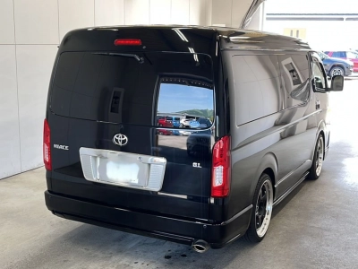 TOYOTA HIACE WAGON